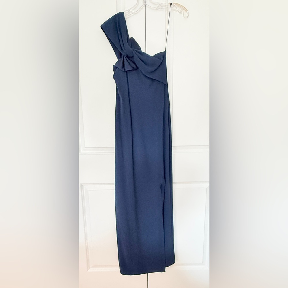 Kimora Lee Simmons 2018 Ready to Wear Collection Navy One-Shoulder Bow Dress! 4